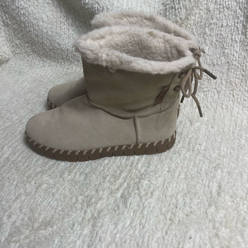 Mukluks leather suede khaki Ankle Boots back lace closure Faux fur lining SZ6.5 - Picture 3 of 13